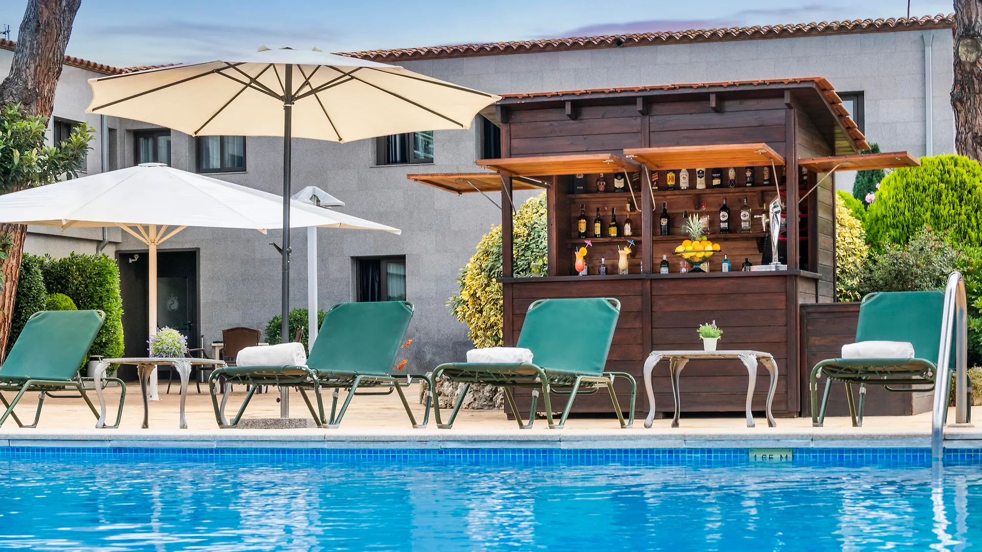 Salles Hotel Aeroport De Girona Riudellots de la Selva 4*,