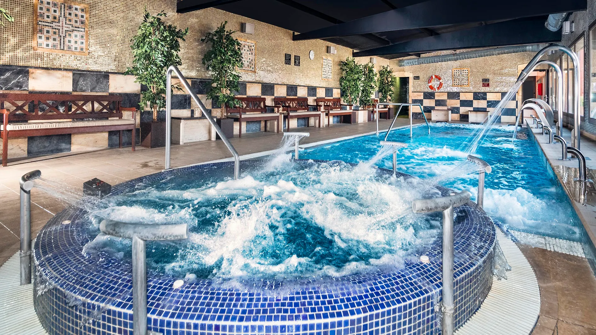 Salles Hotel Aeroport De Girona Riudellots de la Selva 4*,
