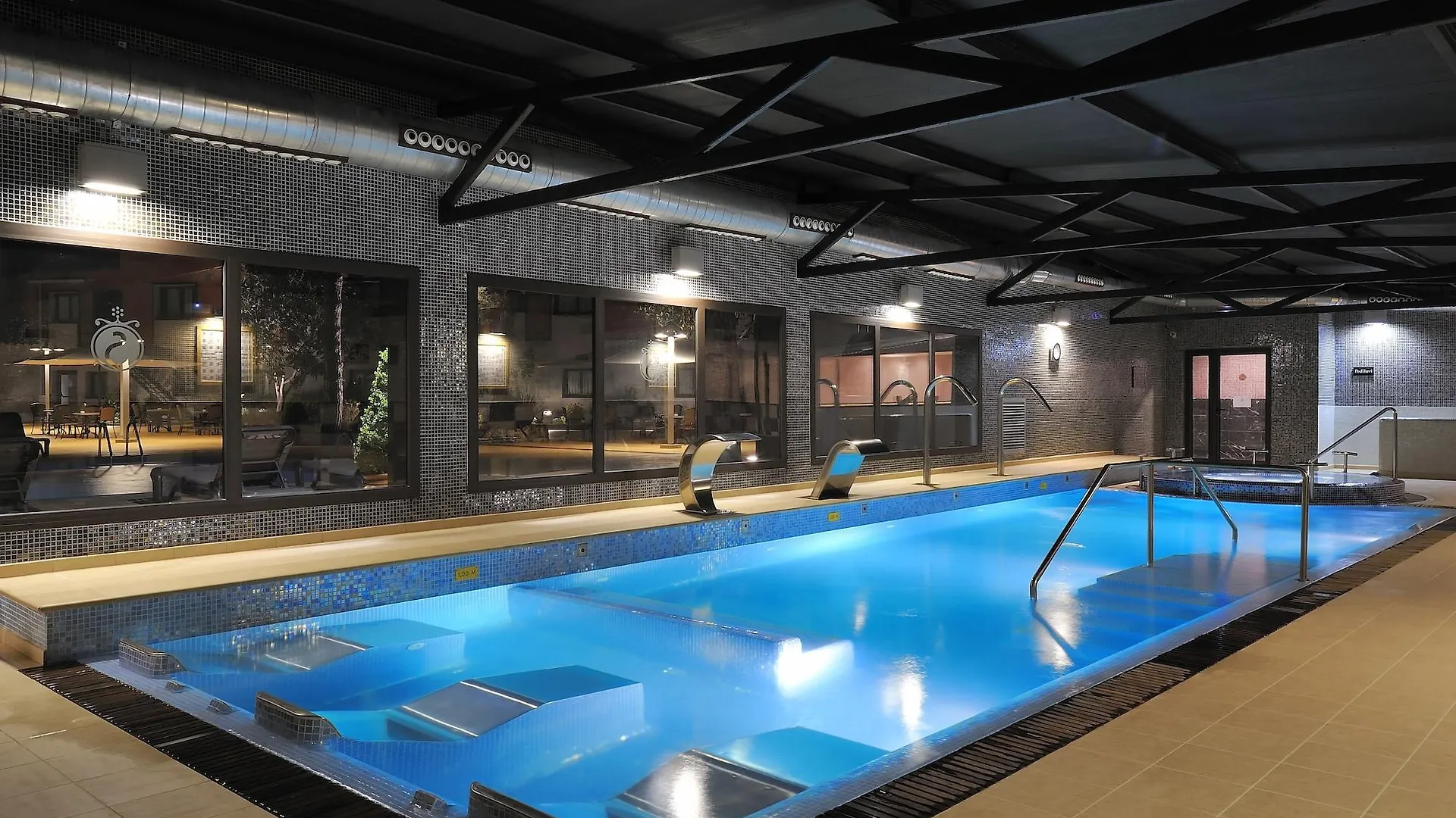 Salles Hotel Aeroport De Girona Riudellots de la Selva